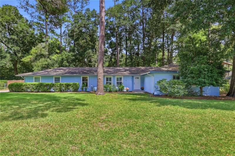4 bedroom Single Family Residence at 2711 NW 31st Terrace, Chatworth Court, Gainesville — photo 1