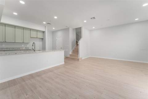 288 N Oak Avenue, Sanford FL - photo 14 of 42