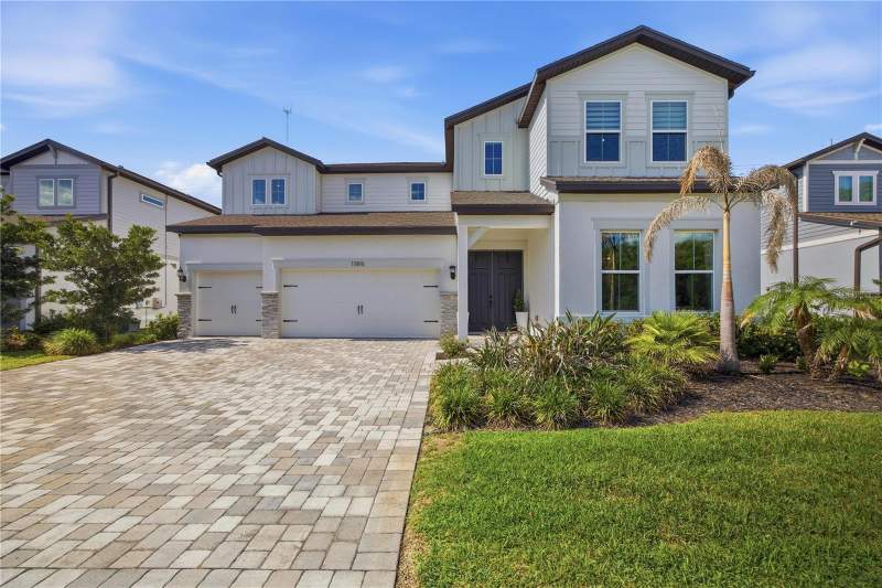 5 bedroom Single Family Residence at 13816 Sharp Hawk Drive, Hawks Fern Ph 3, Riverview — photo 3