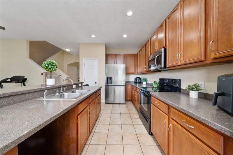 3 bedroom Townhouse at 3008 Seaview Castle Drive, Compass Bay Unit 1, Kissimmee — photo 4