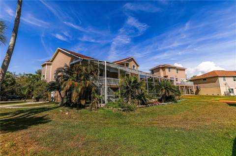 7345 Brightwaters Court, New Port Richey FL - photo 9 of 40