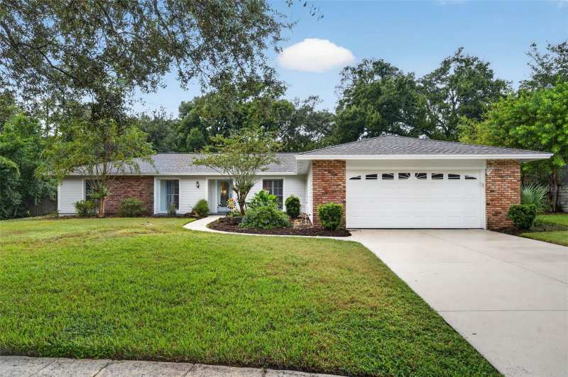 4 bedroom Single Family Residence at 201 E Sweetwater Creek Drive, Sweetwater Oaks Sec 03, Longwood — photo 1