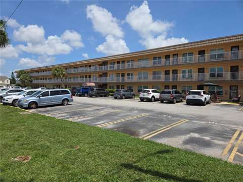 6400 46Th Avenue #305, starter home for sale in Kenneth City