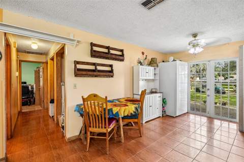 1521 Cre Road, Dover FL - photo 9 of 33