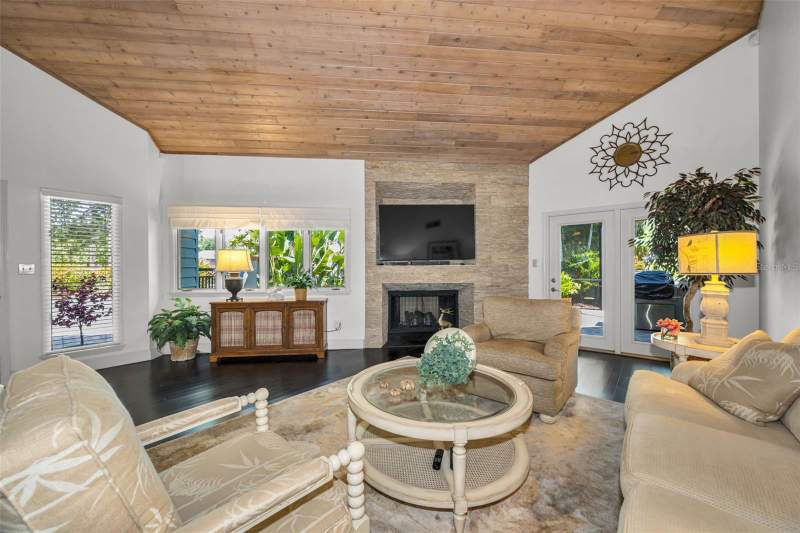3 bedroom Single Family Residence at 10497 Longwood Drive, Arbors At Bardmoor The, Seminole — photo 5