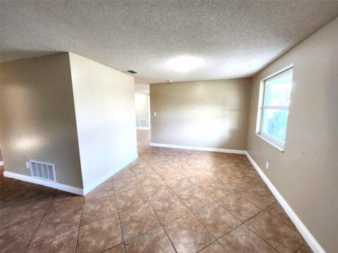 7146 Carmel Avenue, New Port Richey FL - photo 9 of 39