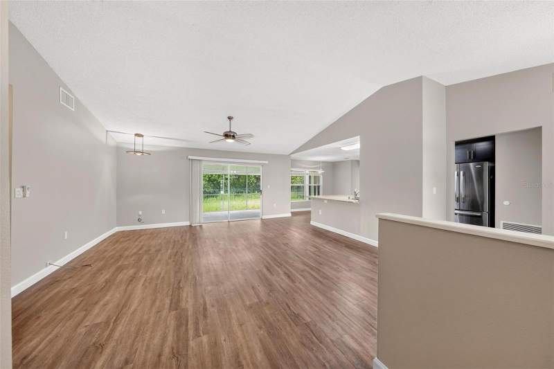 3 bedroom Single Family Residence at 2328 CLEMENTINE TRAIL, GREATER GROVES PH 02 TR A, CLERMONT — photo 4