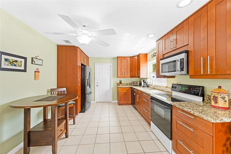 4 bedroom Single Family Residence at 3150 Shady Pine Avenue, Bel Aire, Winter Park — photo 5