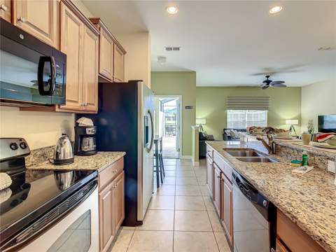 3039 Beach Palm Avenue, Kissimmee FL - photo 6 of 35
