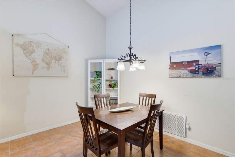 2 bedroom Townhouse at 285 SHRIKE COURT, CRANES ROOST VILLAS, ALTAMONTE SPRINGS — photo 4
