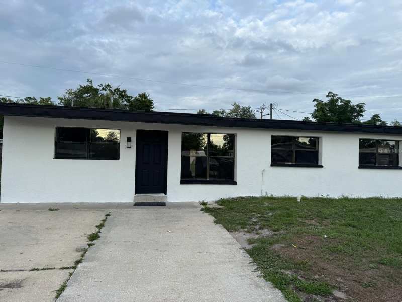 4 bedroom Single Family Residence at 1326 Waikiki Way, Clair Mel City Unit 4, Tampa — photo 1