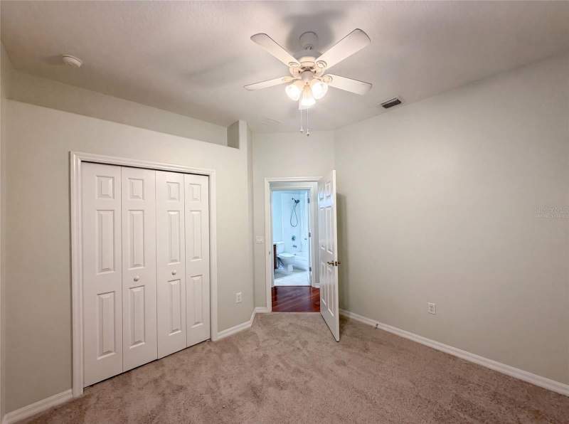 3 bedroom Single Family Residence at 33450 Irongate Drive, Stonegate At Silver Lake Sub, Leesburg — photo 4