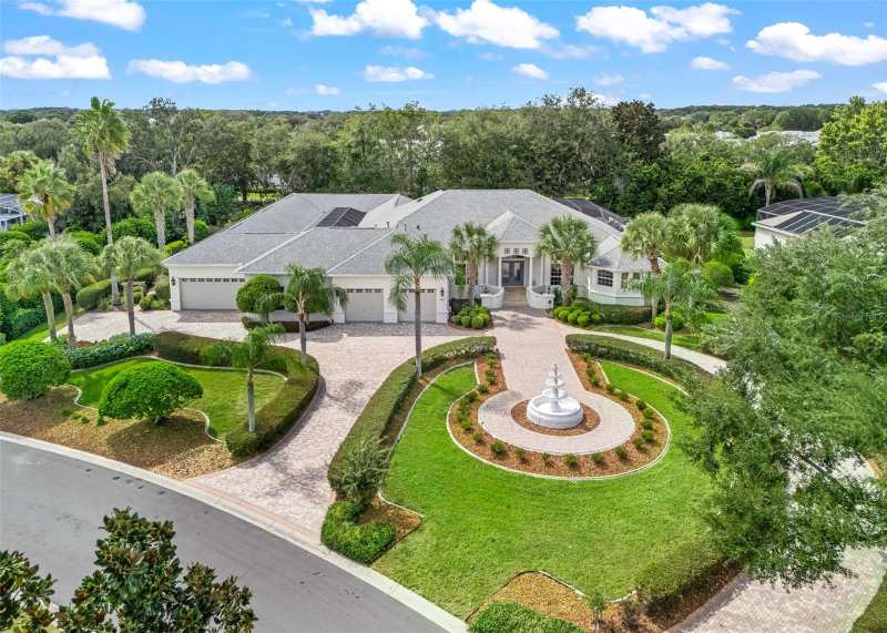 5 bedroom Single Family Residence at 2917 Larranaga Drive, Villages Of Sumter, The Villages — photo 1