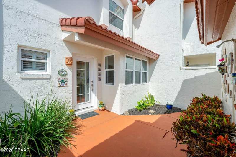 2 bedroom Townhouse at 226 Florida Shores Boulevard, Sea Havens, Daytona Beach — photo 1
