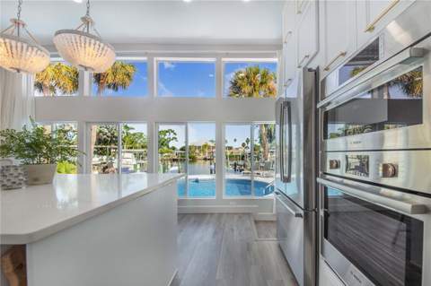 1825 Venetian Point Drive, Clearwater FL - photo 13 of 81