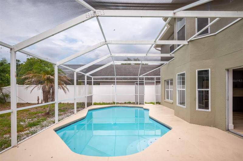 3 bedroom Single Family Residence at 10224 Merrimac Manor Drive, Lake St Charles Unit 2, Riverview — photo 3