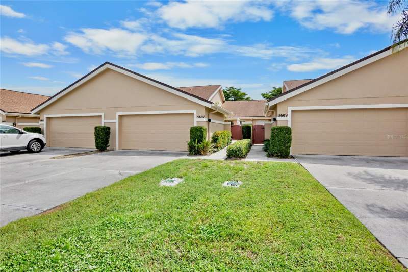 2 bedroom Villa at 5607 Monte Rosso Road, Riviera Club Village Longwood Run Ph 02 Amd, Sarasota — photo 2