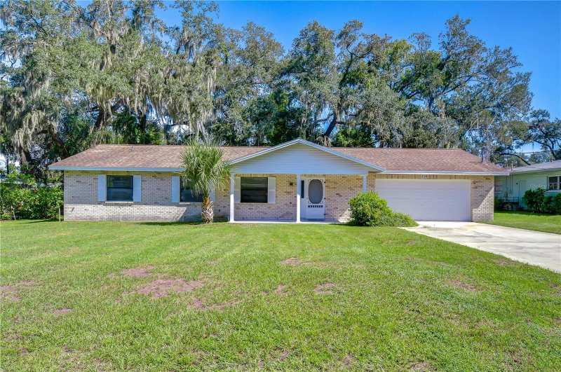 3 bedroom Single Family Residence at 716 Westwood Drive, Westwood, Brandon — photo 1