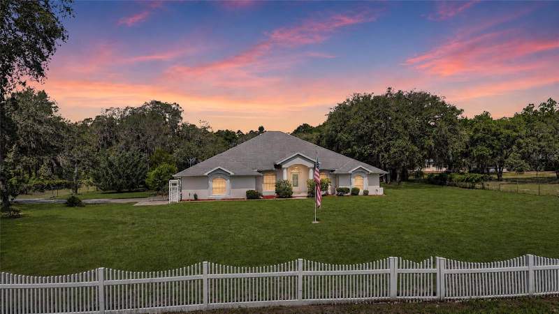 4 bedroom Single Family Residence at 5260 SW 176th Avenue, Lake Tropicana Ranchettes, Dunnellon — photo 5