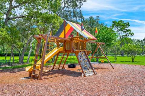9322 Seve Court, Weeki Wachee FL - photo 9 of 75