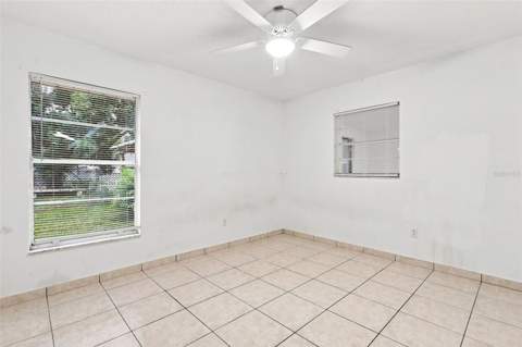1098 E De Carlo Drive, Deltona FL - photo 15 of 49