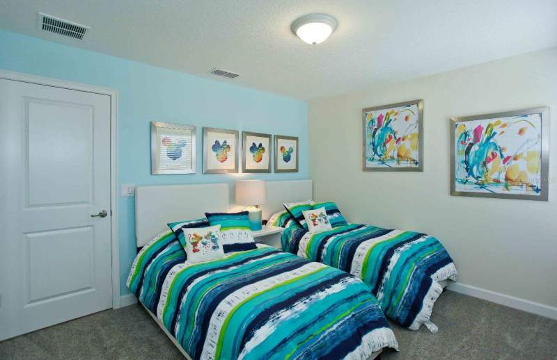 5 bedroom Single Family Residence at 4839 Kings Castle Circle, Storey Lake, Kissimmee — photo 2