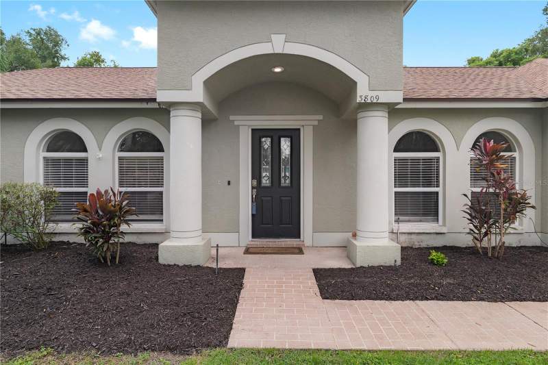 4 bedroom Single Family Residence at 3809 Hanover Hill Dr, Bloomingdale Sec L Unit, Valrico — photo 3