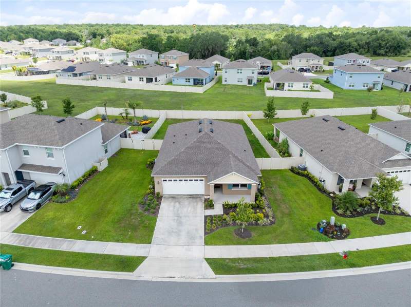3 bedroom Single Family Residence at 5207 Mahogany Drive, Timberwalake Ph 2, Mount Dora — photo 2