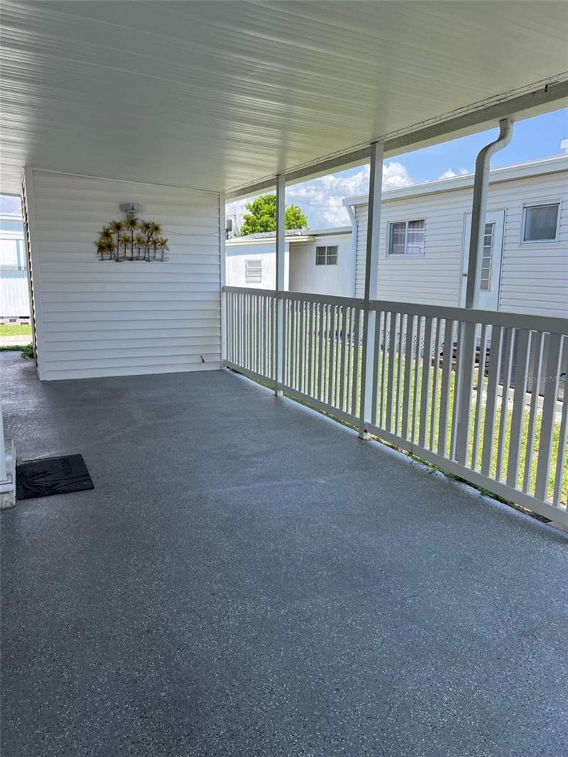 2 bedroom Mobile Home at 36 Thatch Palm Street, Palm Hill Mobile Home Park Unrec, Largo — photo 3