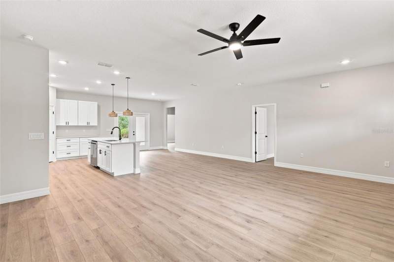 4 bedroom Single Family Residence at 41325 Royal Trails Road, Royal Trails Unit 01, Eustis — photo 3