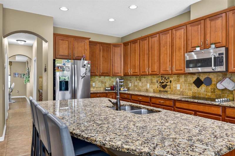 6 bedroom Single Family Residence at 11603 Palmetto Pine Street, Estuary Ph 1 & 4, Riverview — photo 4