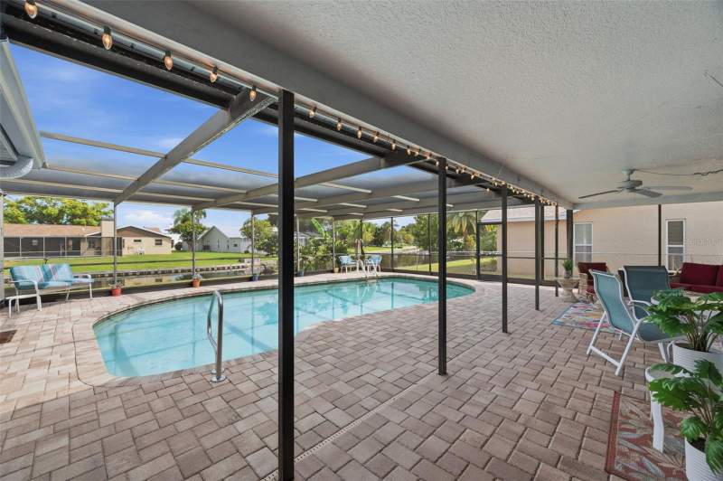 3 bedroom Single Family Residence at 10744 97th Street, Lake Park Unit IV, Largo — photo 4