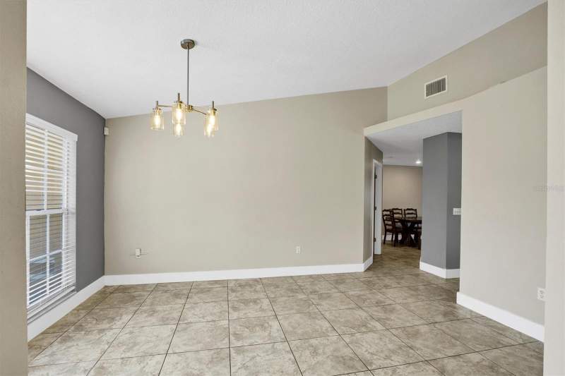 3 bedroom Single Family Residence at 302 N Webb Road, Plant City, Plant City — photo 5