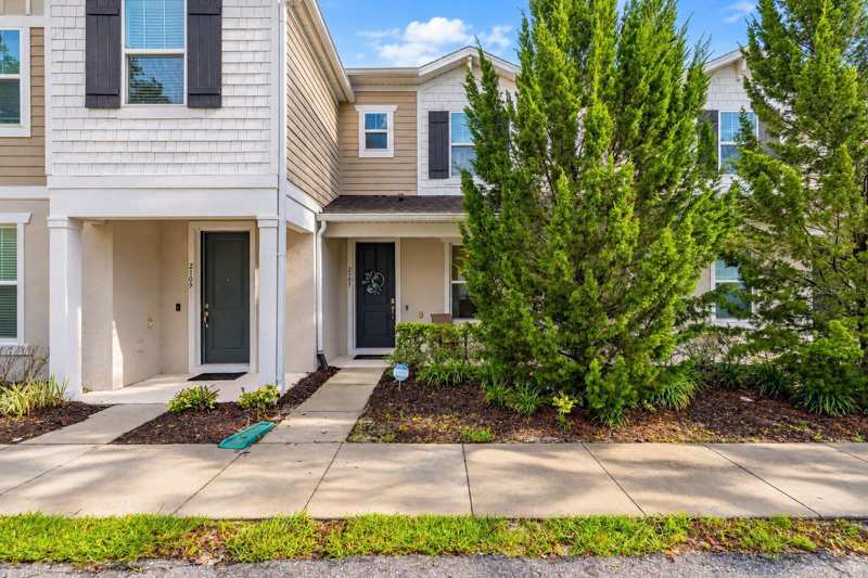 2 bedroom Townhouse at 2107 Gopher Tortoise Terrace, Longleaf/Oakland Rep, Oakland — photo 1