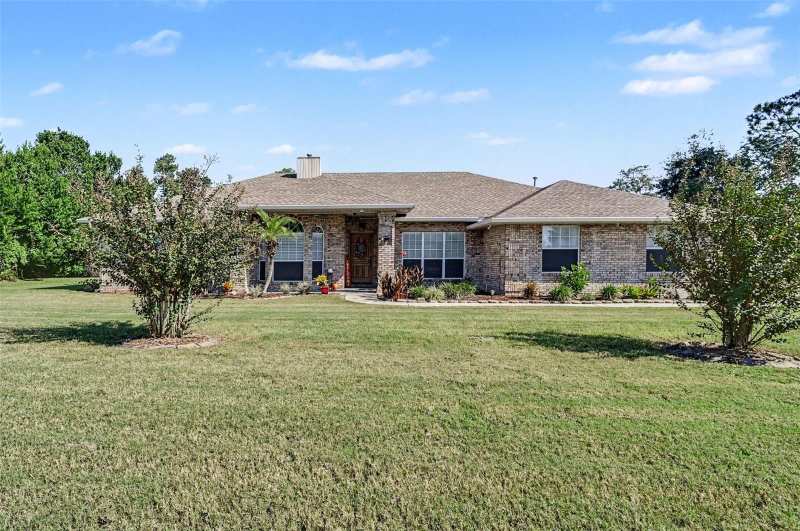4 bedroom Single Family Residence at 2090 Lakebreeze Way, Crystal Lake Estates, Deltona — photo 1