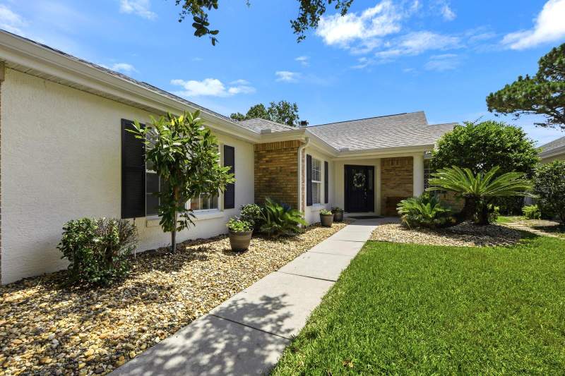 2 bedroom Single Family Residence at 1750 STAFFORD SPRINGS BOULEVARD, MOUNT DORA COUNTRY CLUB, MOUNT DORA — photo 2
