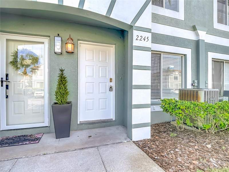 2 bedroom Townhouse at 2245 Fluorshire Drive, Providence Twnhms Ph 3, Brandon — photo 2