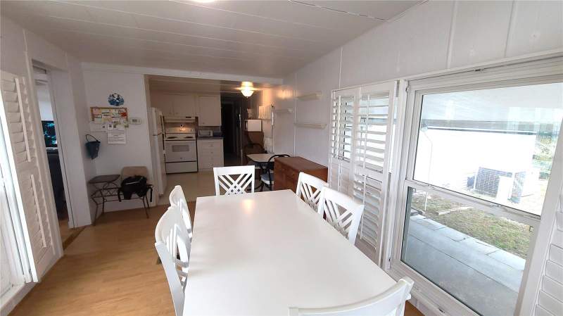 2 bedroom Mobile Home at 4851 W Gandy Boulevard #B4 L32, Regency Cove A Cooperative, Tampa — photo 4