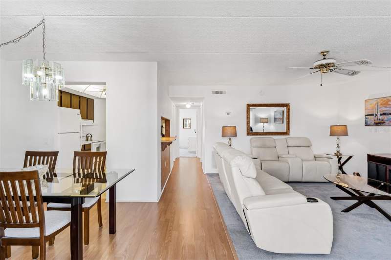 2 bedroom Condominium at 12760 Indian Rocks Road #546, New Atlantis Club Condo, Largo — photo 2
