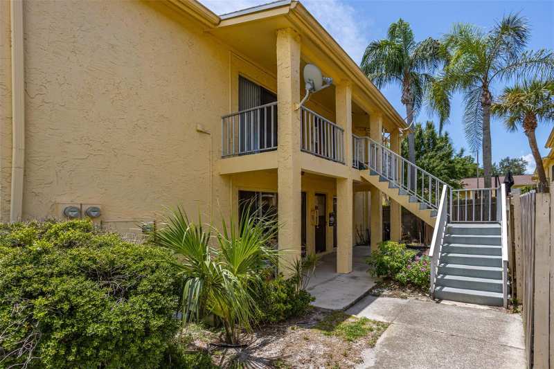 1 bedroom Condominium at 7612 Nacido Court, The Greens Of Townn Country, Tampa — photo 1