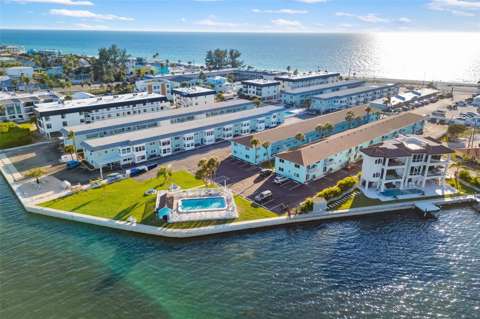 117 7Th Street #5, $300k–$500k for sale in Bradenton Beach