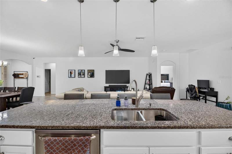 3 bedroom Single Family Residence at 10619 Scenic Hollow Drive, Riverview Meadows Ph 2, Riverview — photo 4