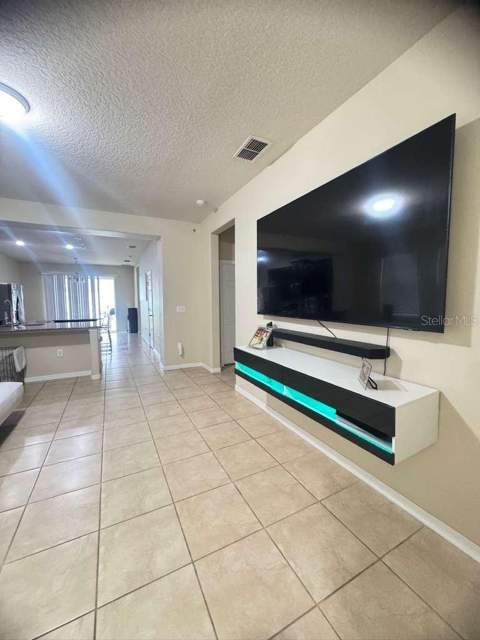 2515 Nouveau Way, Kissimmee FL - photo 7 of 36
