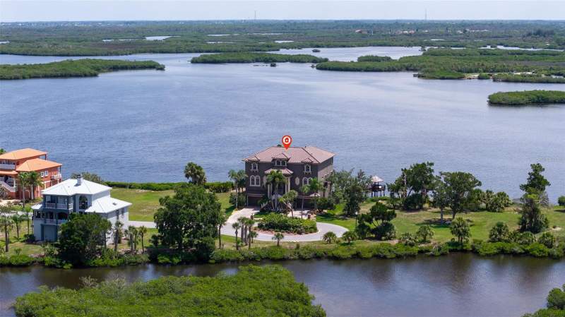 4 bedroom Single Family Residence at 4631 Harborpointe Drive, Harborpointe, Port Richey — photo 3