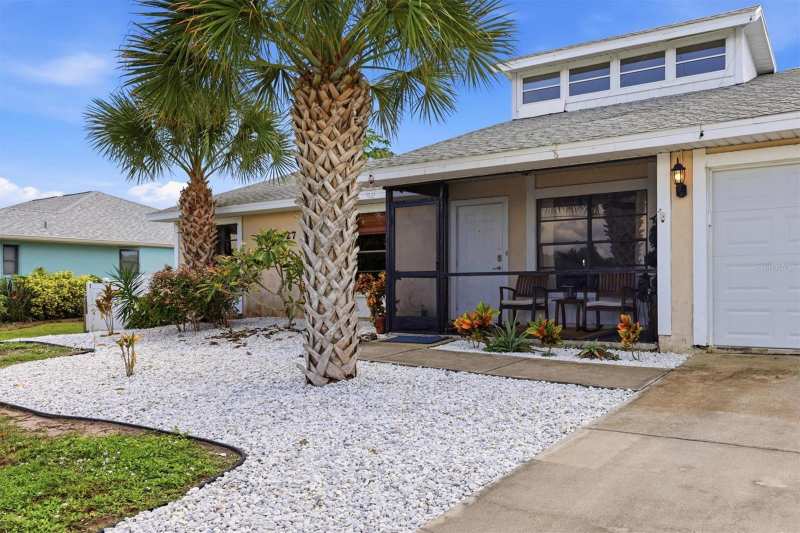 3 bedroom Single Family Residence at 27 Mark Twain Lane, Rotonda West Pebble Beach, Rotonda West — photo 1