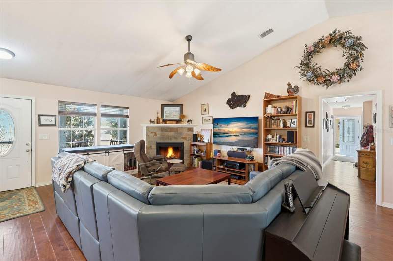 4 bedroom Single Family Residence at 27471 NW 173rd Terrace, Rolling Hills, Alachua — photo 5