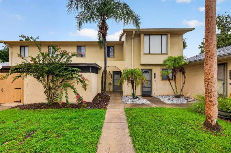 3 bedroom Townhouse at 9005 Pebble Creek Drive, Pebble Creek Condominium Village, Tampa — photo 2