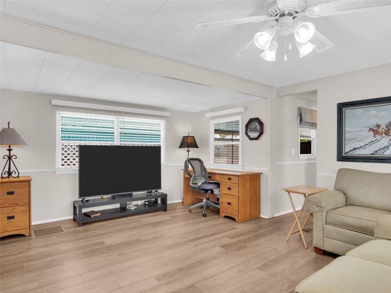 2 bedroom Mobile Home at 800 Chesapeake Drive #55, Chesapeake Point Co-Op Inc Unrec, Tarpon Springs — photo 4