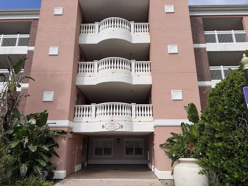 Villas at Reunion Square