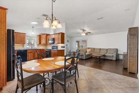 1534 Hillcrest Drive, Lady Lake FL - photo 9 of 34